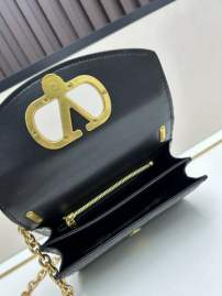 Picture of Valentino Handbags _SKUfw193411891fw